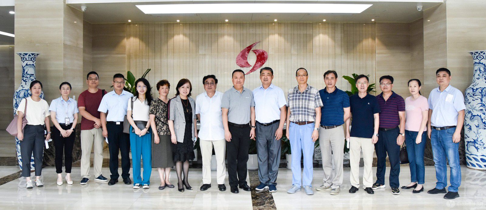 合肥市政協副主席張小樵率隊蒞臨金星機電省級重點實驗室視察