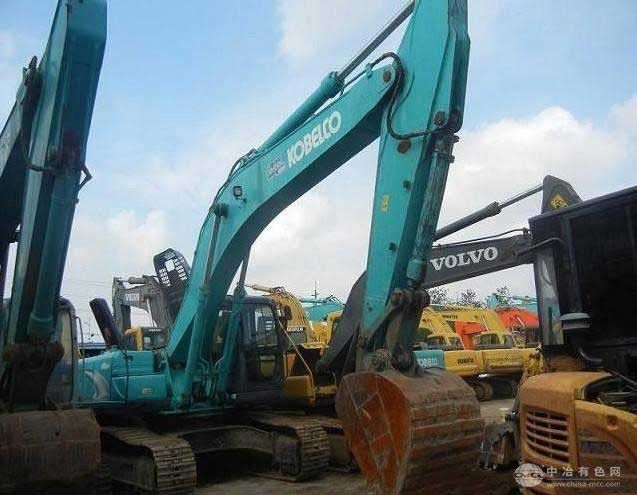 二手神鋼130挖機出售，車況原版，保修一年，個人二手挖機