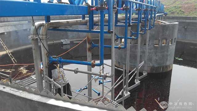 刮泥機