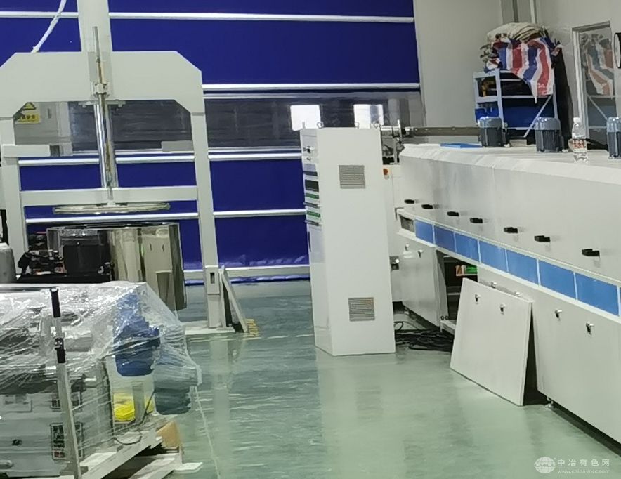 液態硅膠涂布壓延機