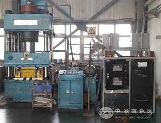 鋰電隔膜控溫模溫機