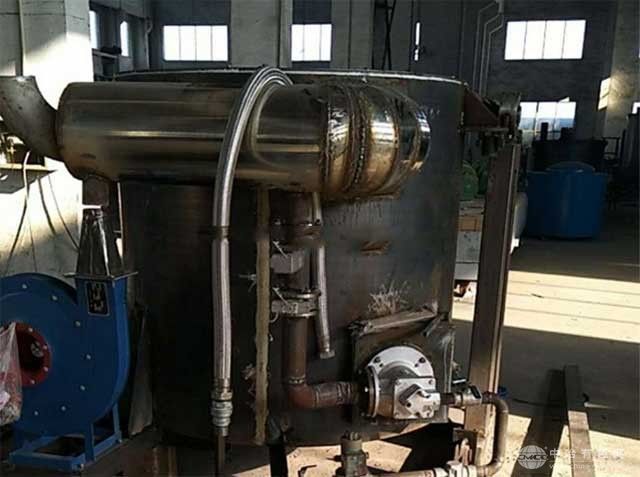 傾斜坩堝熔化爐550℃