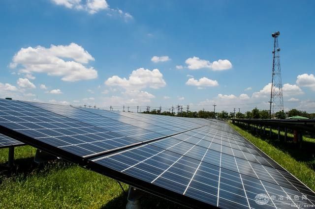 清華團隊取得重大成果！鈣鈦礦太陽能電池大面積制備難題被攻克，效率達25.04%