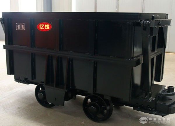 單側曲軌側卸式礦車