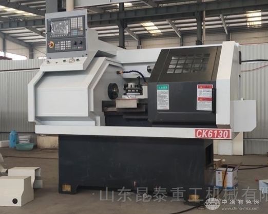 小型自動數控機床