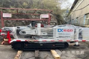 礦用深井潛孔鉆車