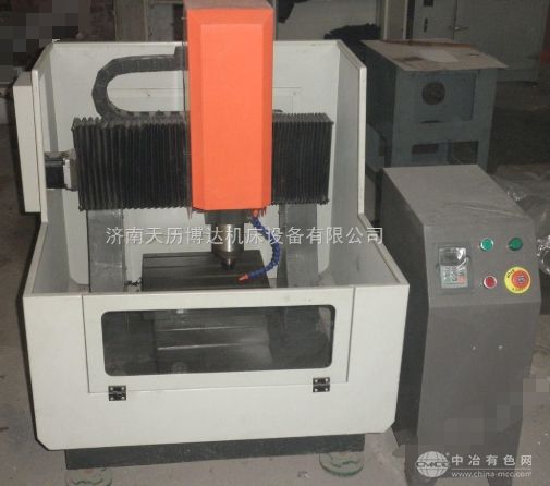 高精度模具雕銑機