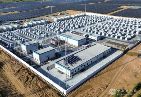 內蒙古鄂爾多斯萬成功20萬千瓦儲能電站EPC項目順利投入商業運營