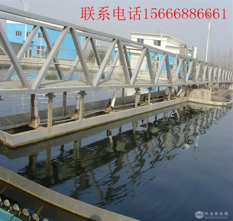 高效穩定刮泥吸泥機